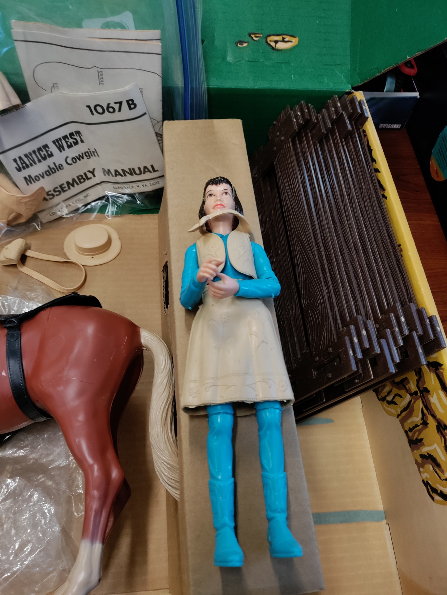 Johnny West Janice with Pony and Set