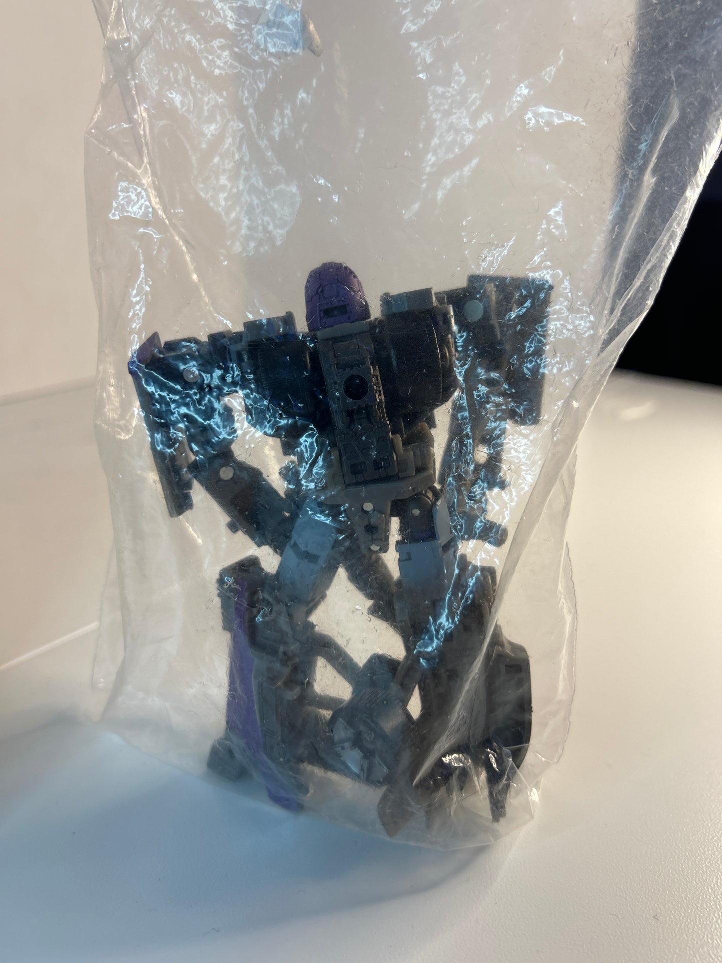 Transformers Netflix War for Cybertron Trilogy Deluxe Class Decepticon Mirage