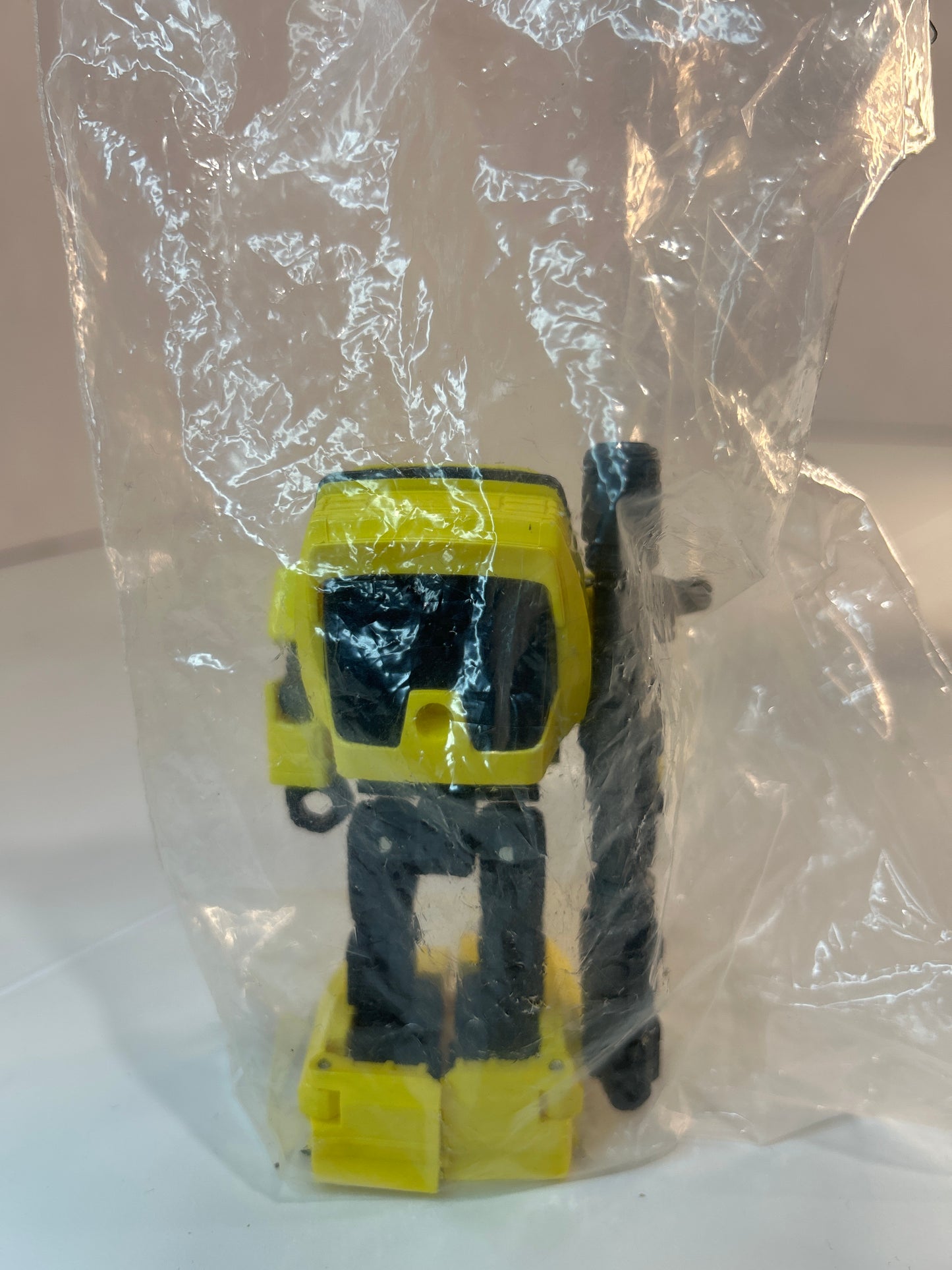 Hasbro Transformers War for Cybertron WFC-GS13 Hubcap Deluxe Class Figure (E9688)