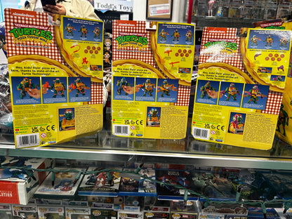 Teenage Mutant Ninja Turtles Pizza Tossing