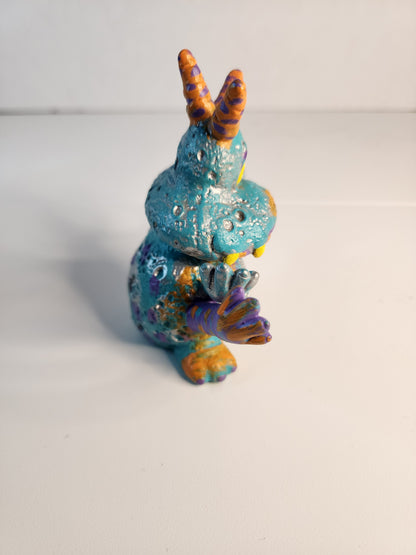 Cosmic Critters Hornflotz Monster Toy figure