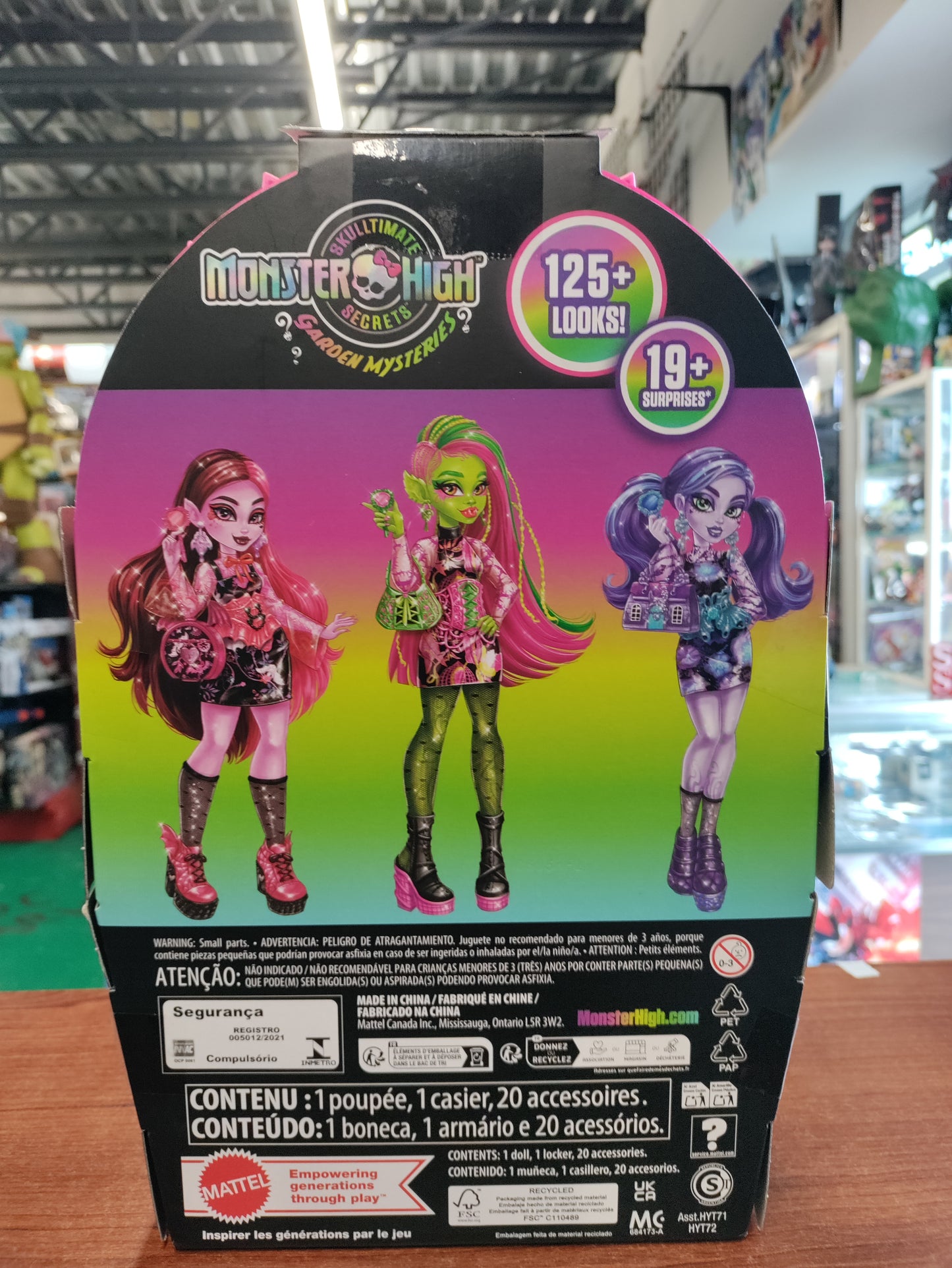 Monster High Skulltimate Secrets Garden Mysteries Draculaura Doll