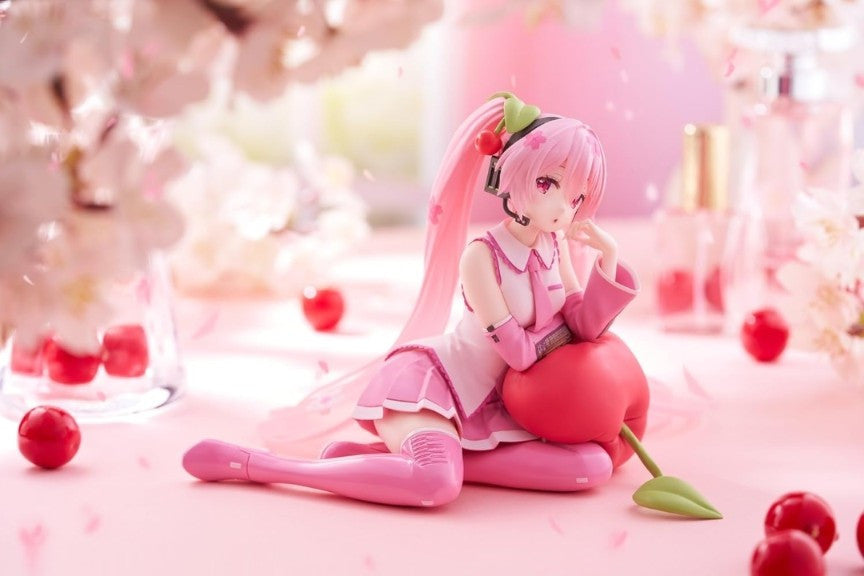 Taito Desktop Cute Sakura Hatsune Miku Figure
